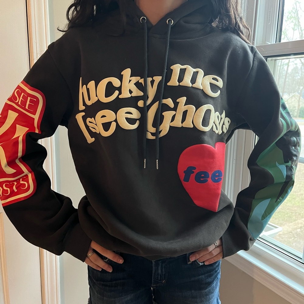Lucky Me I See Ghosts Hoodie Sz M
